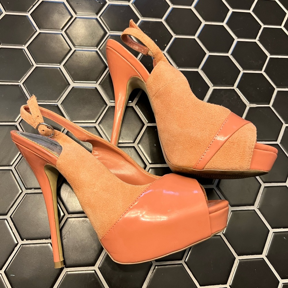 Bakers high heal suede peach pink size 8.5